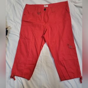 DASH Red Capri Size 8